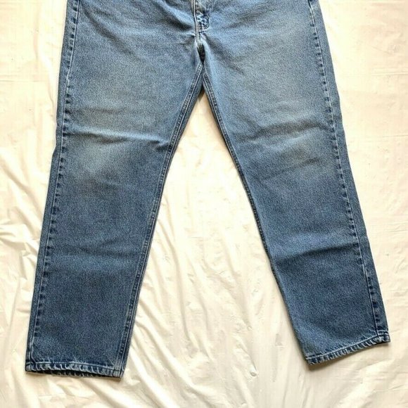 Carhartt Traditional Fit Jeans B18 DST Mens 42x32 Relaxed Medium Blue Wash Denim - Picture 4 of 11